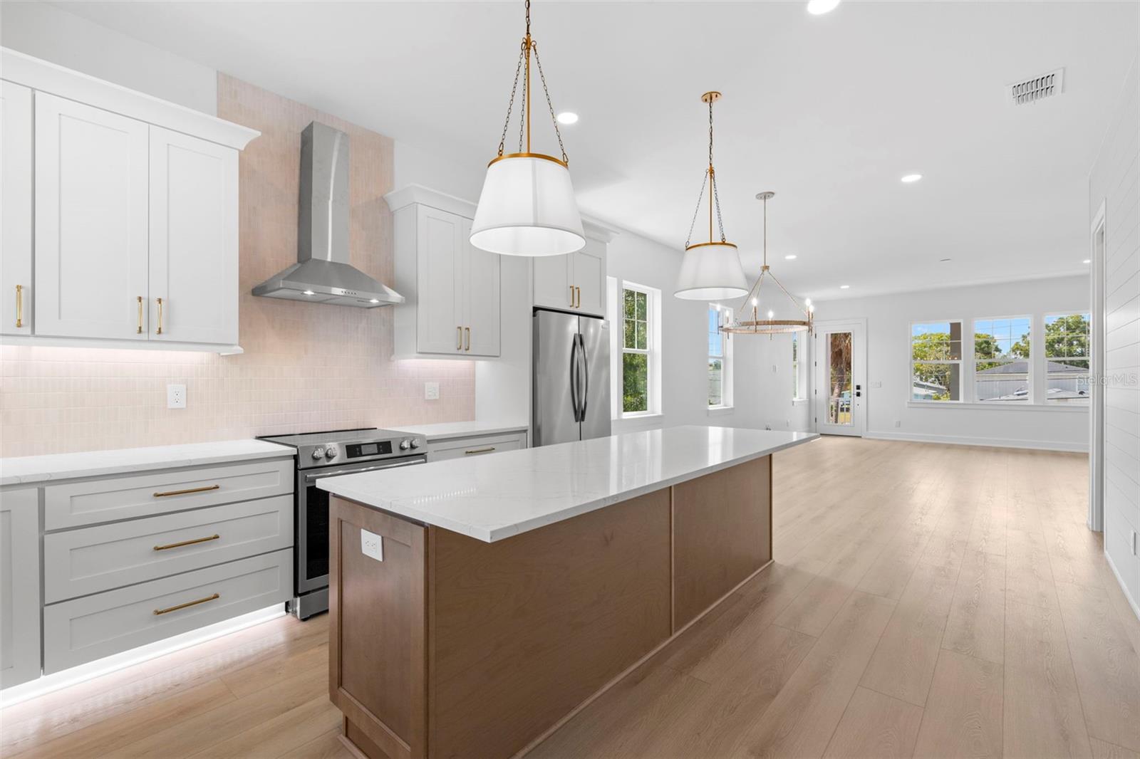 SHOREACRES CENTER - Residential