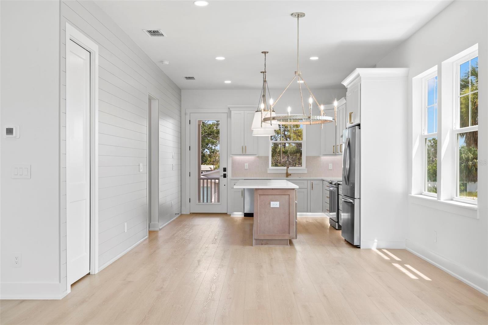 SHOREACRES CENTER - Residential