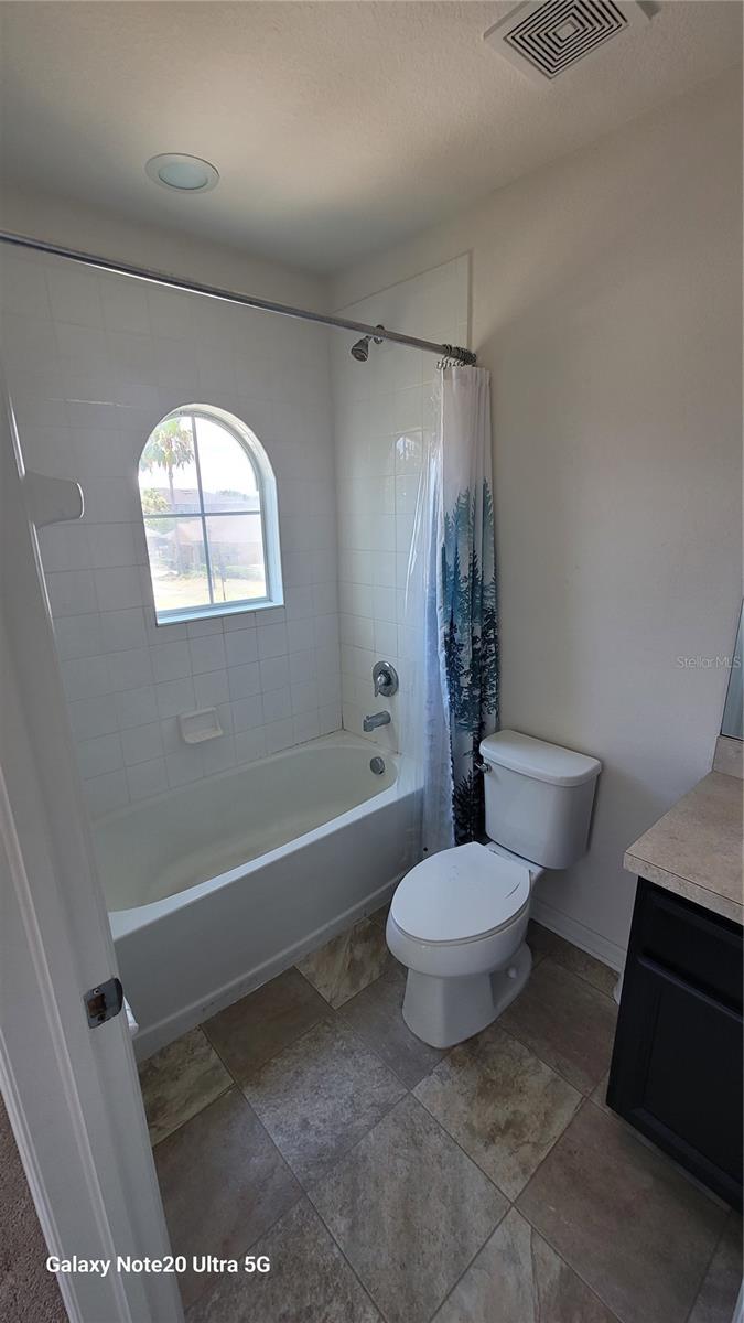 OAK CREEK 02 UNIT 2A - Residential Lease