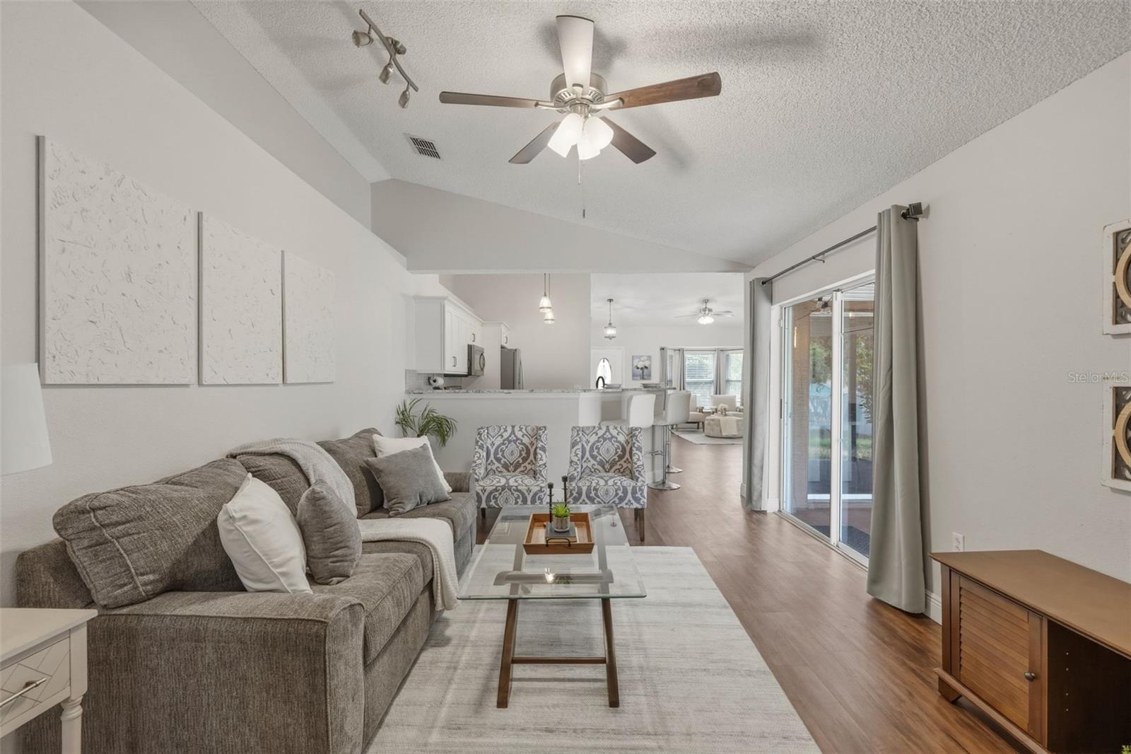 SPRING HILL - Residential