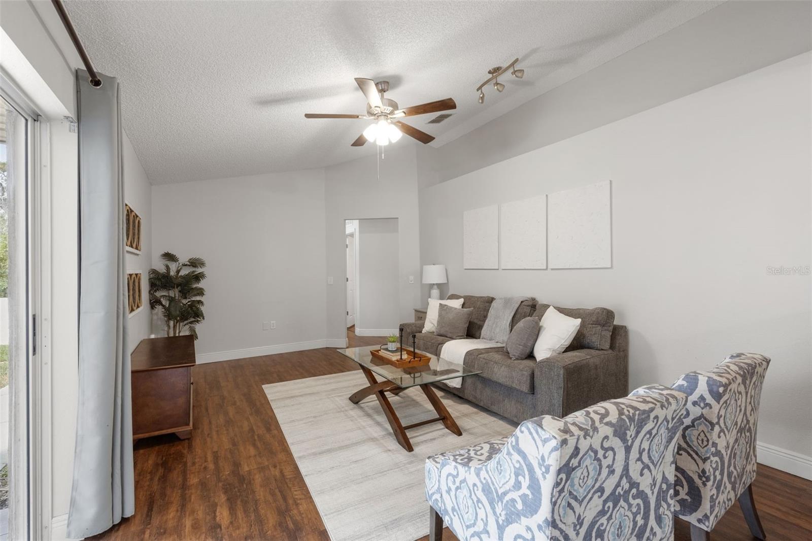 SPRING HILL - Residential