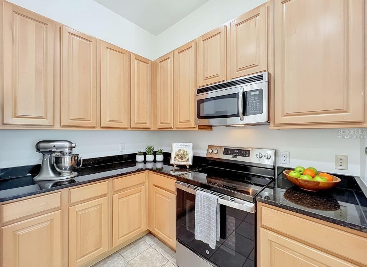 AVALON PARK LIVE/WORK UNS - Residential Lease