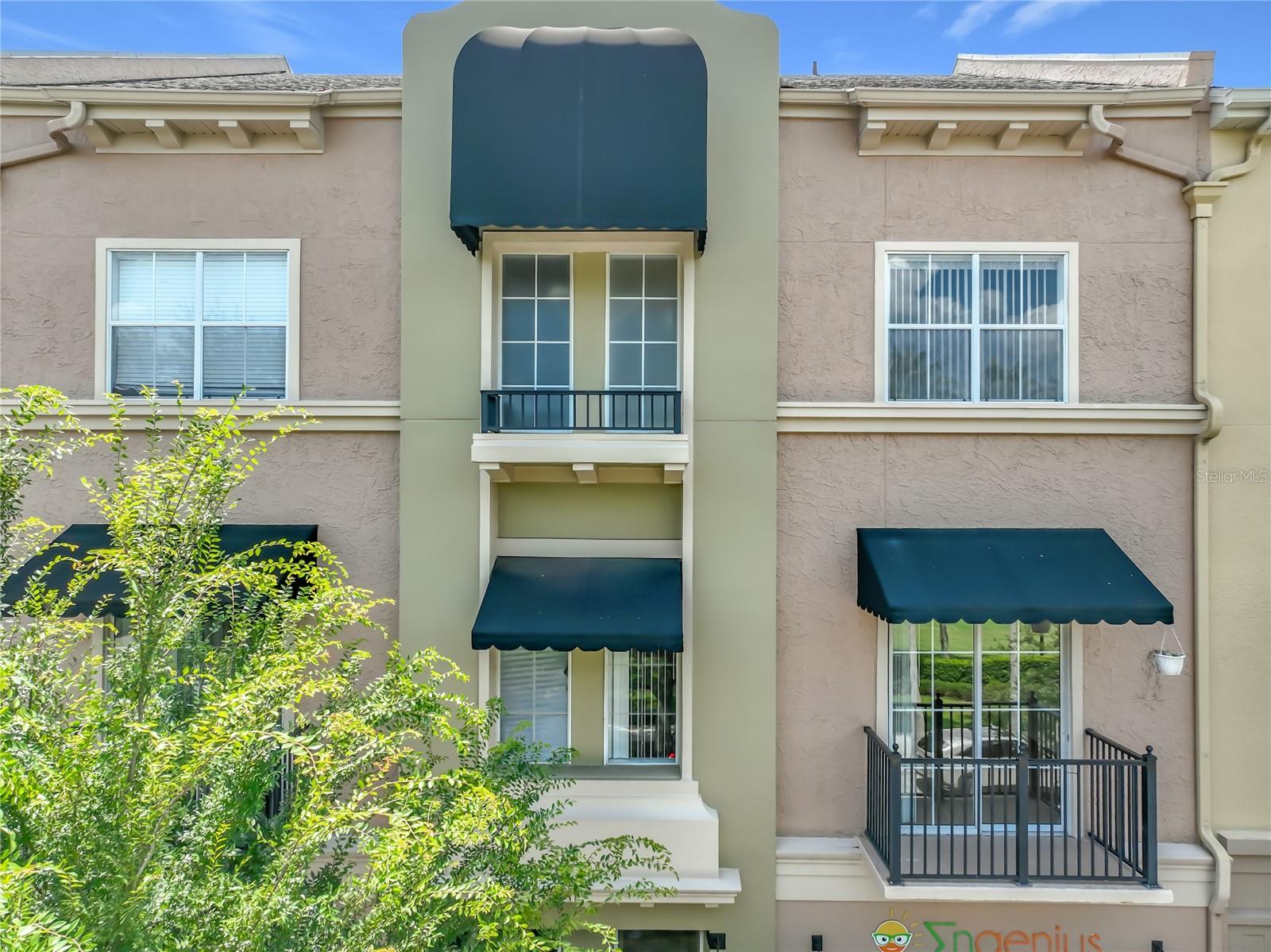 AVALON PARK LIVE/WORK UNS - Residential Lease
