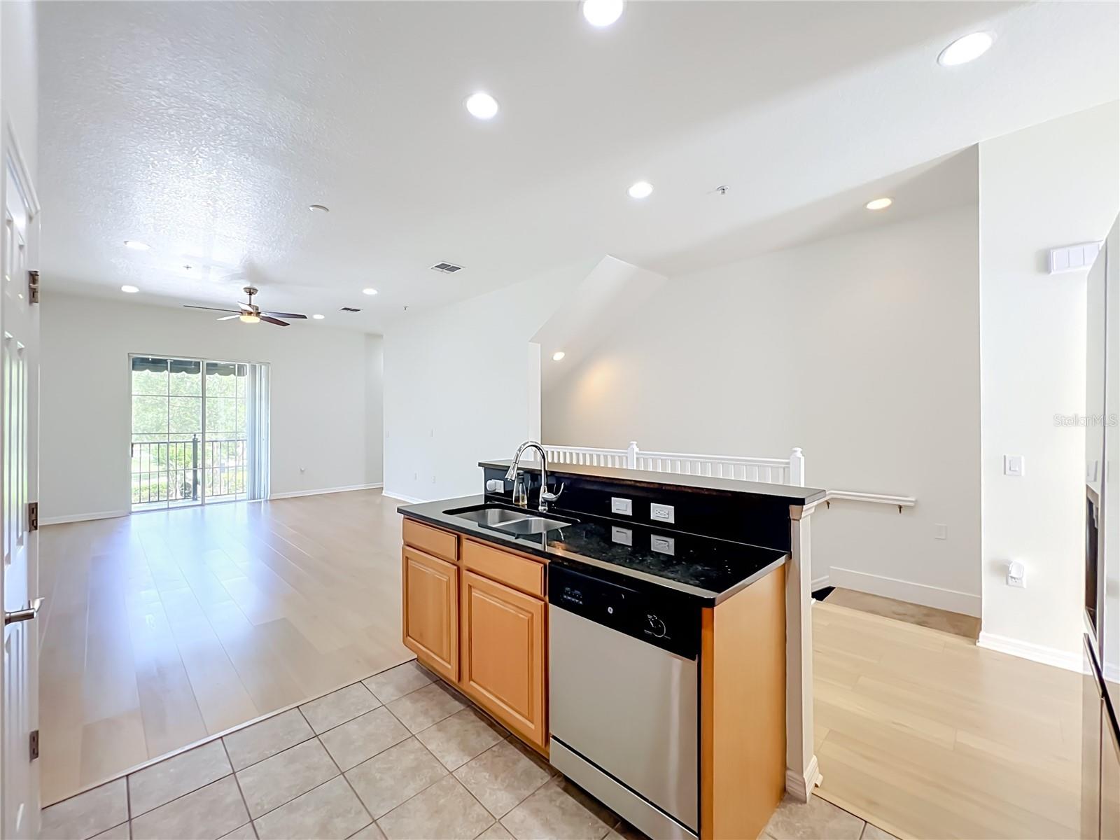 AVALON PARK LIVE/WORK UNS - Residential Lease