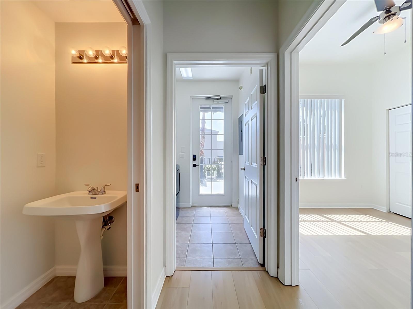 AVALON PARK LIVE/WORK UNS - Residential Lease