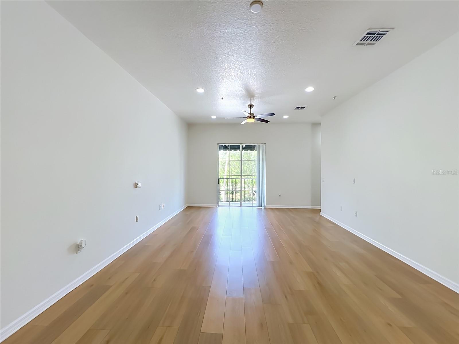AVALON PARK LIVE/WORK UNS - Residential Lease