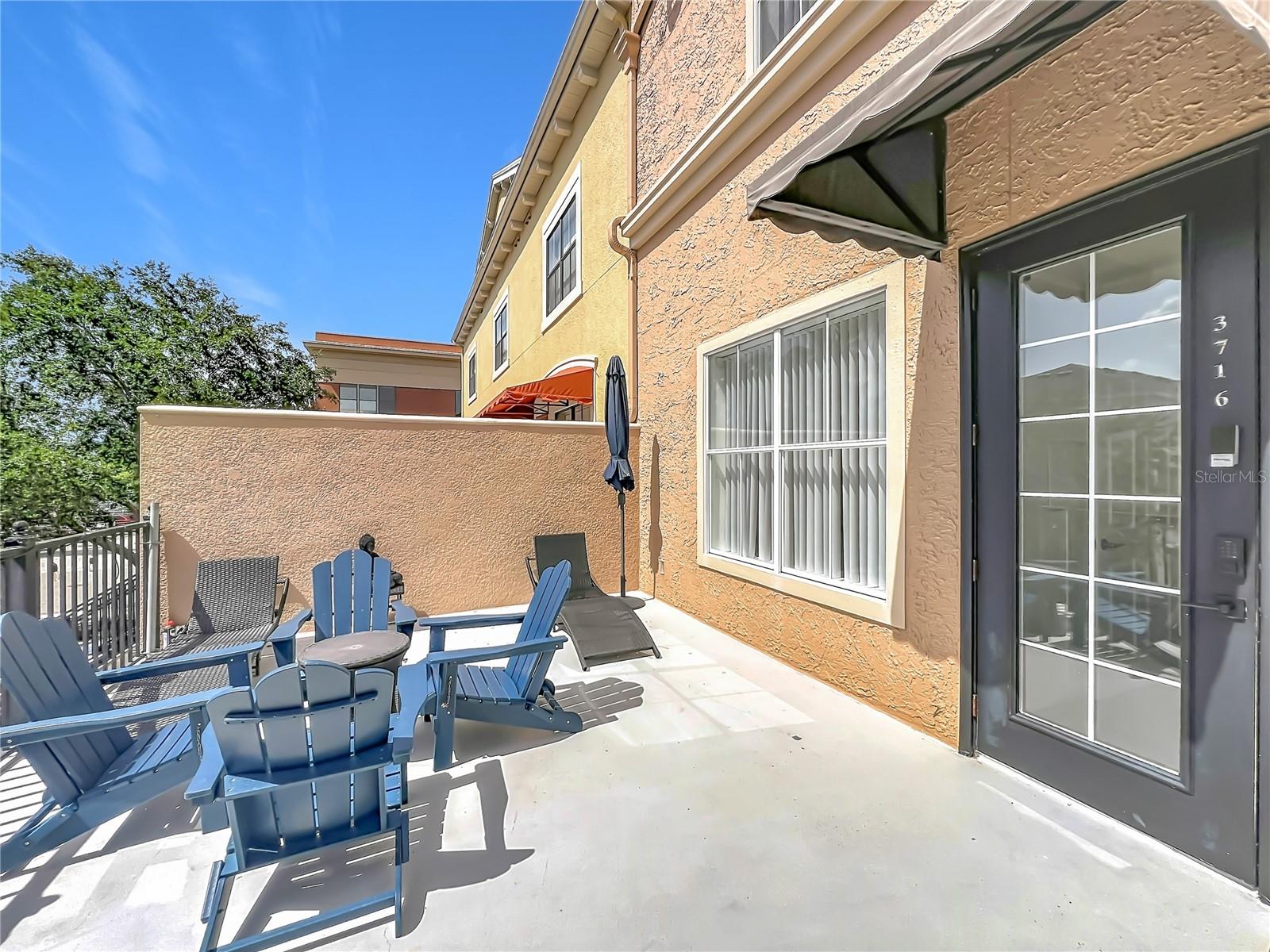 AVALON PARK LIVE/WORK UNS - Residential Lease