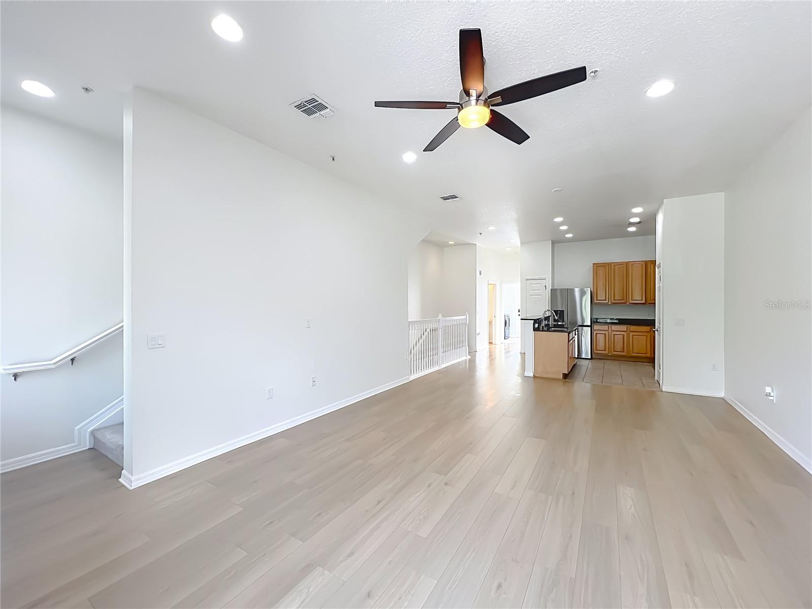AVALON PARK LIVE/WORK UNS - Residential Lease