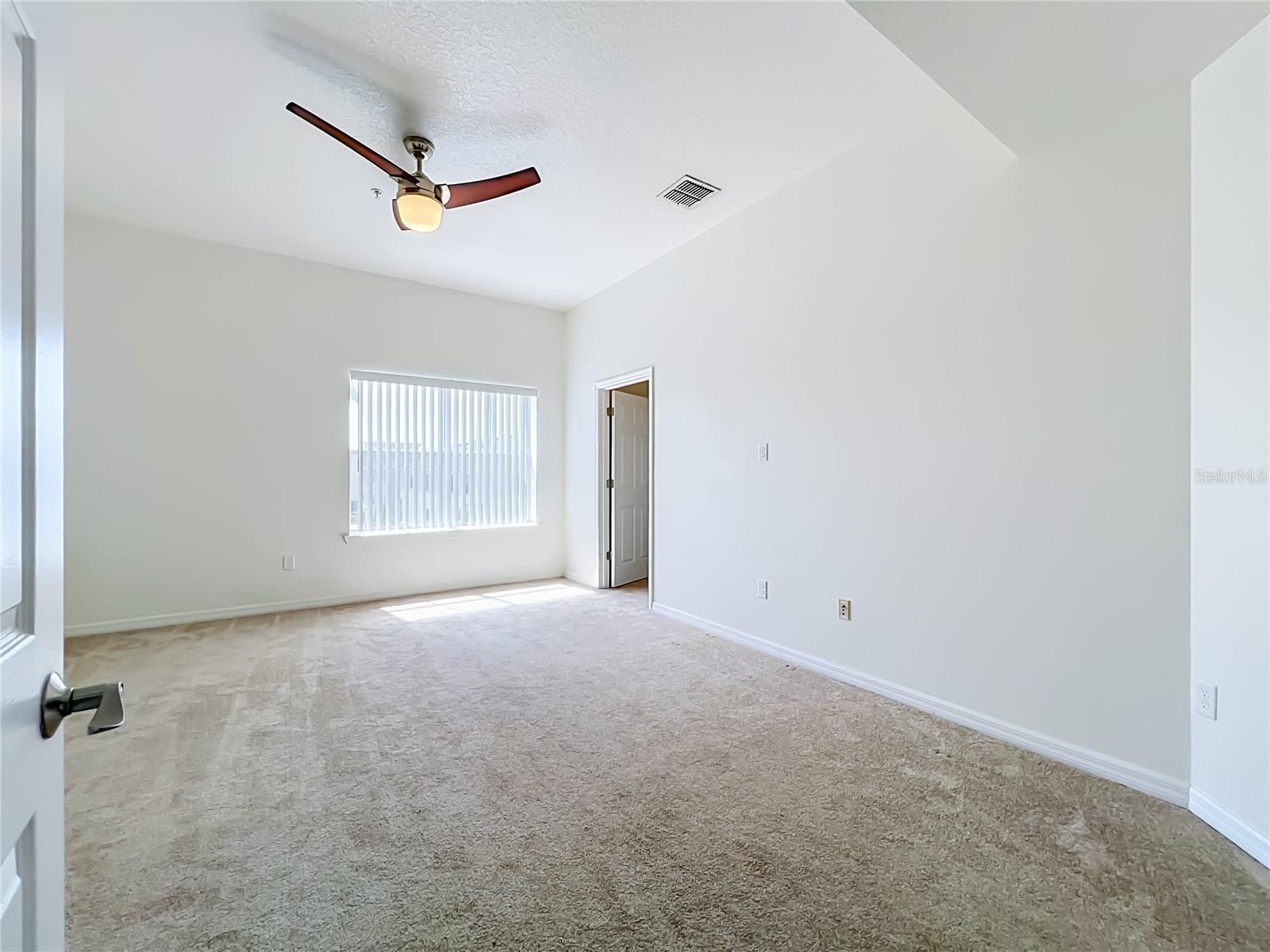 AVALON PARK LIVE/WORK UNS - Residential Lease