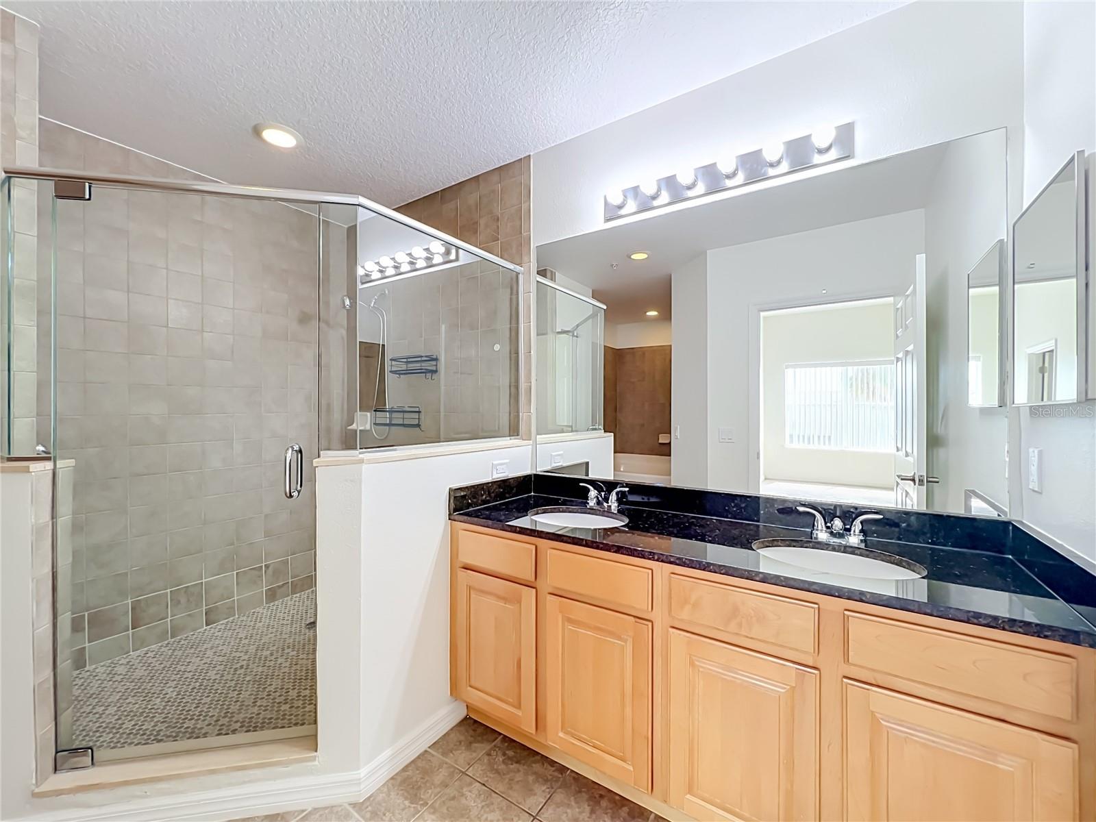 AVALON PARK LIVE/WORK UNS - Residential Lease