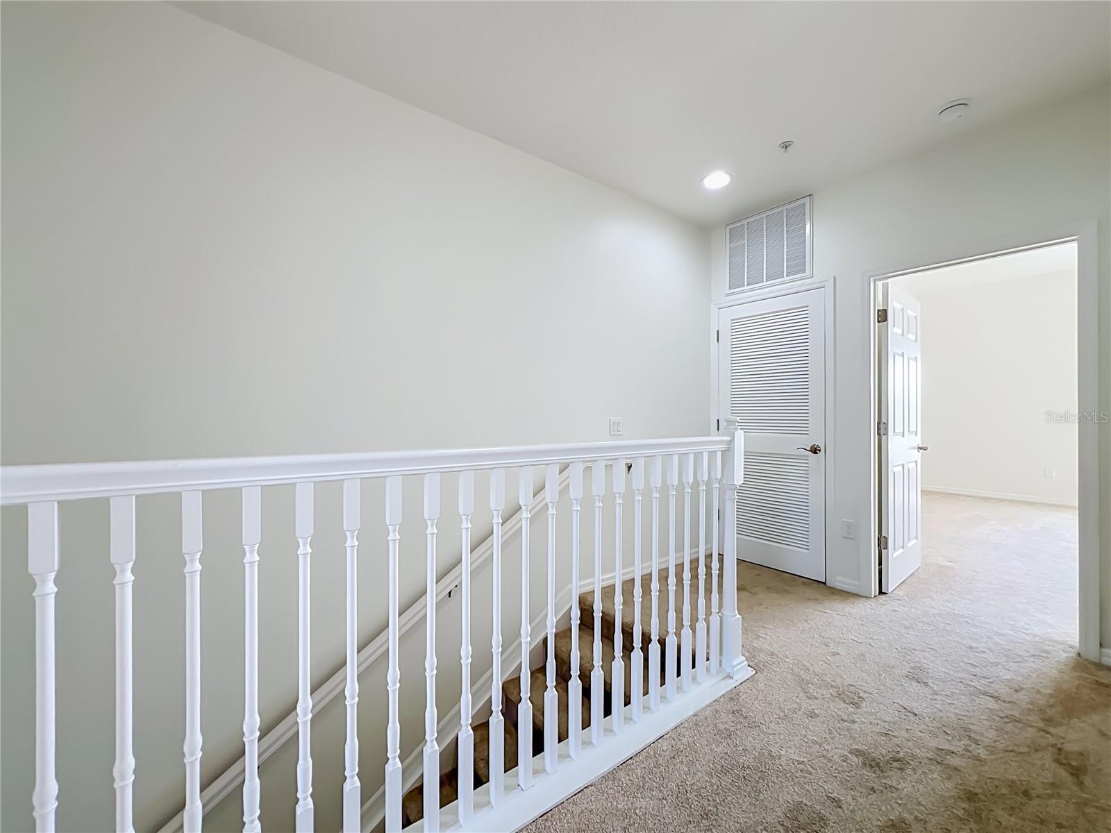 AVALON PARK LIVE/WORK UNS - Residential Lease