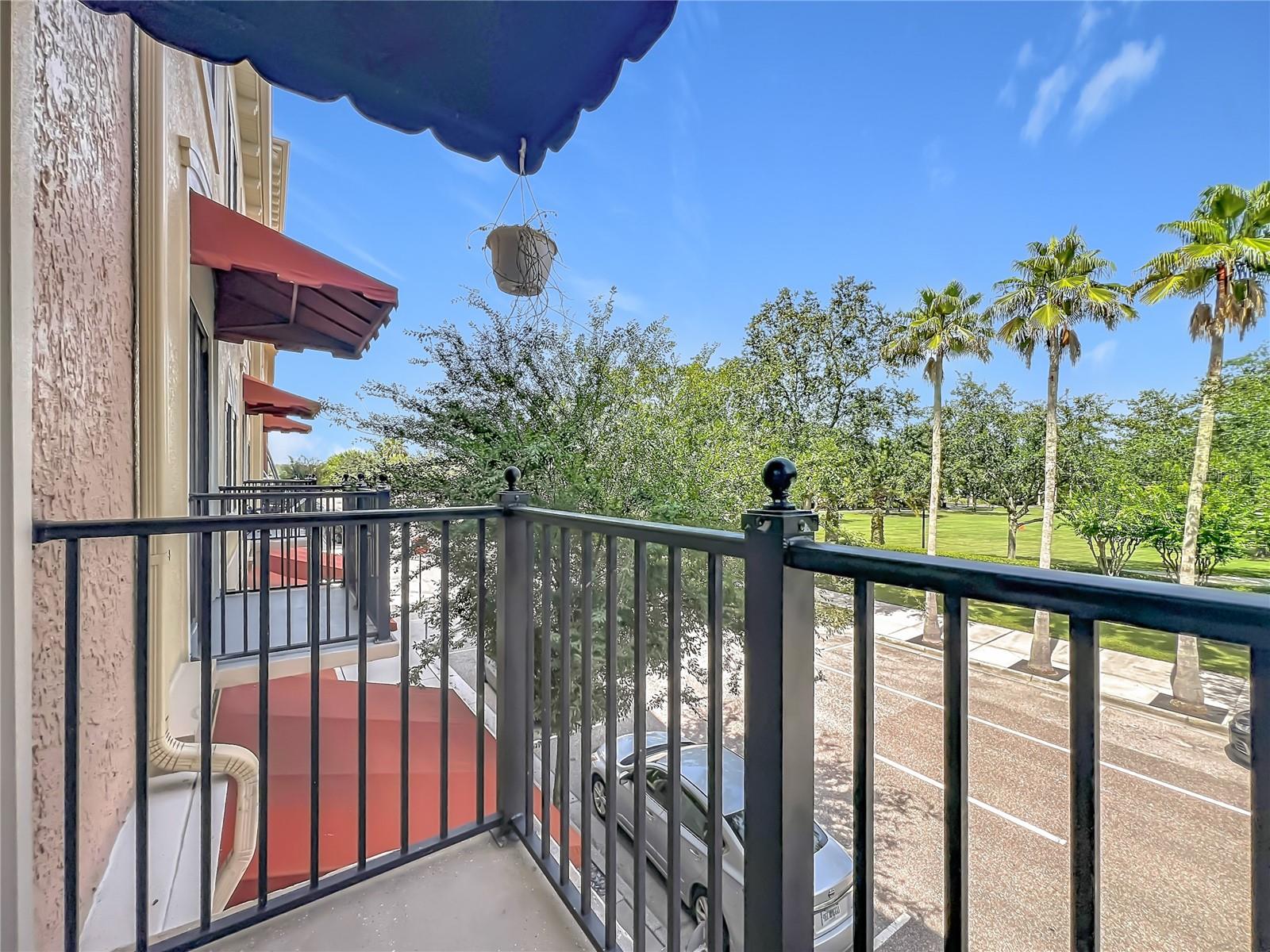 AVALON PARK LIVE/WORK UNS - Residential Lease