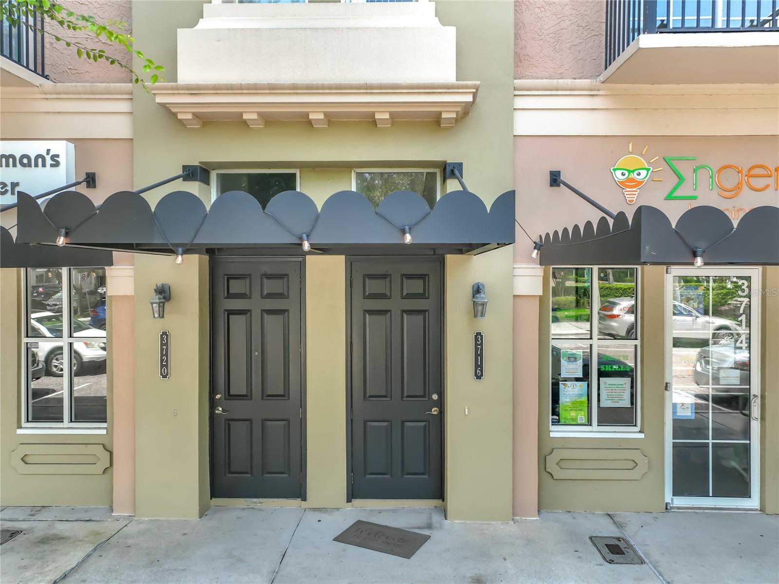 AVALON PARK LIVE/WORK UNS - Residential Lease