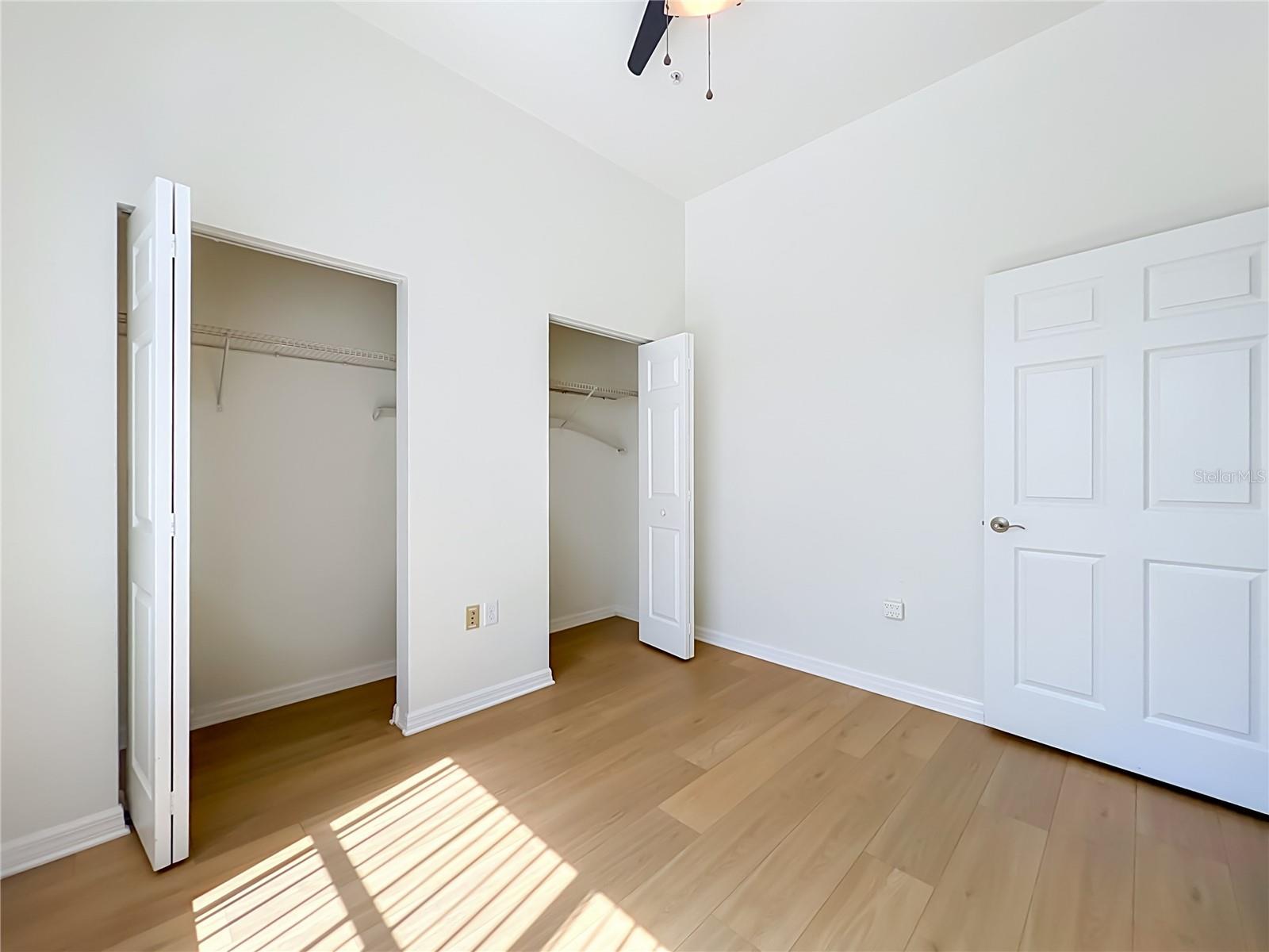 AVALON PARK LIVE/WORK UNS - Residential Lease