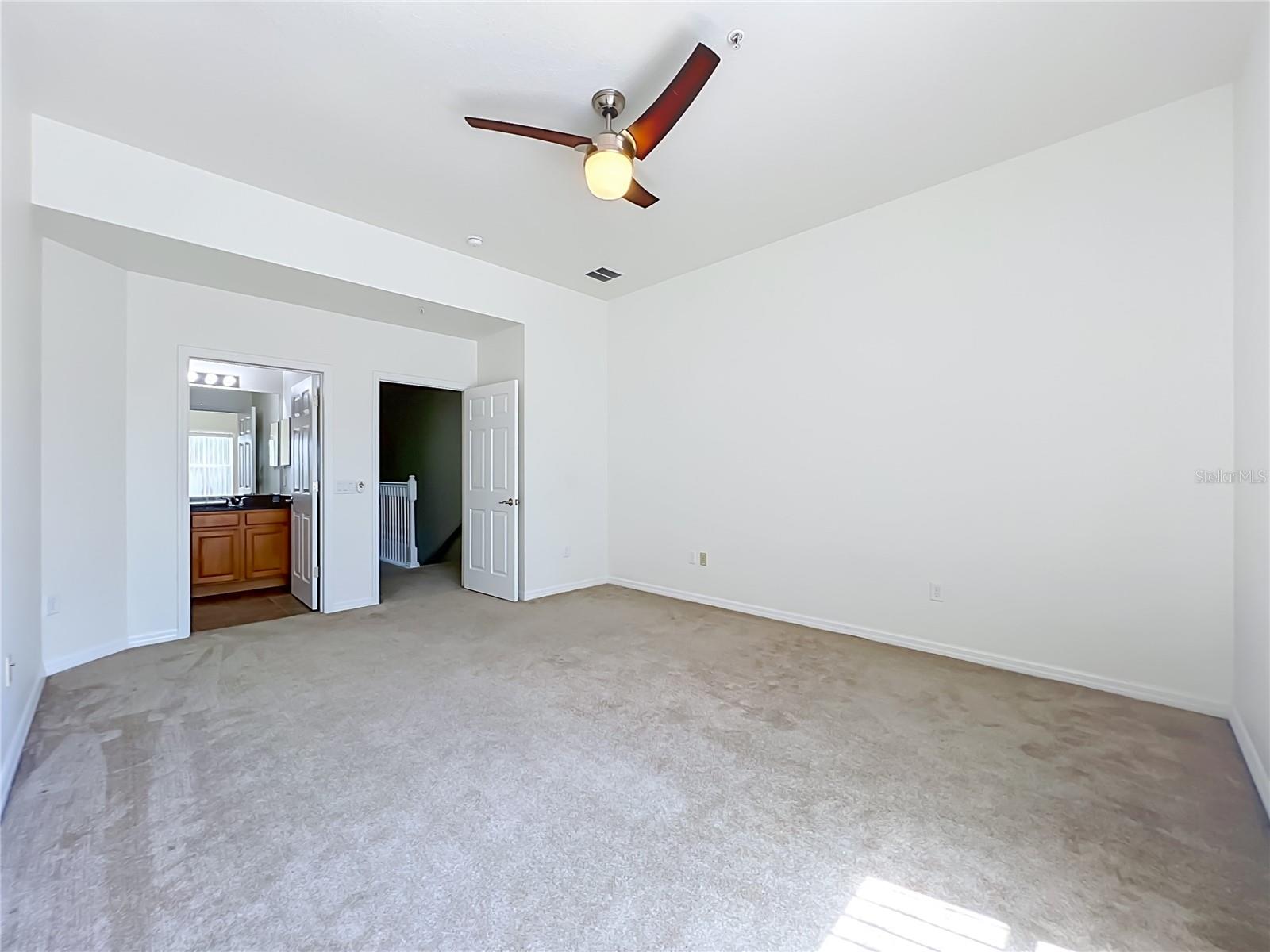 AVALON PARK LIVE/WORK UNS - Residential Lease