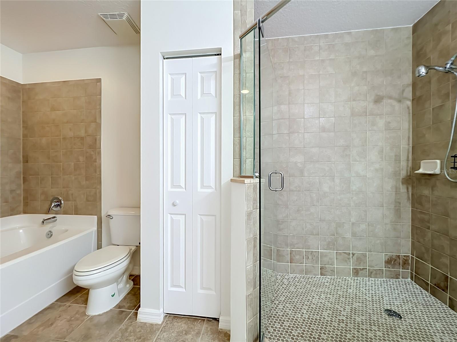 AVALON PARK LIVE/WORK UNS - Residential Lease