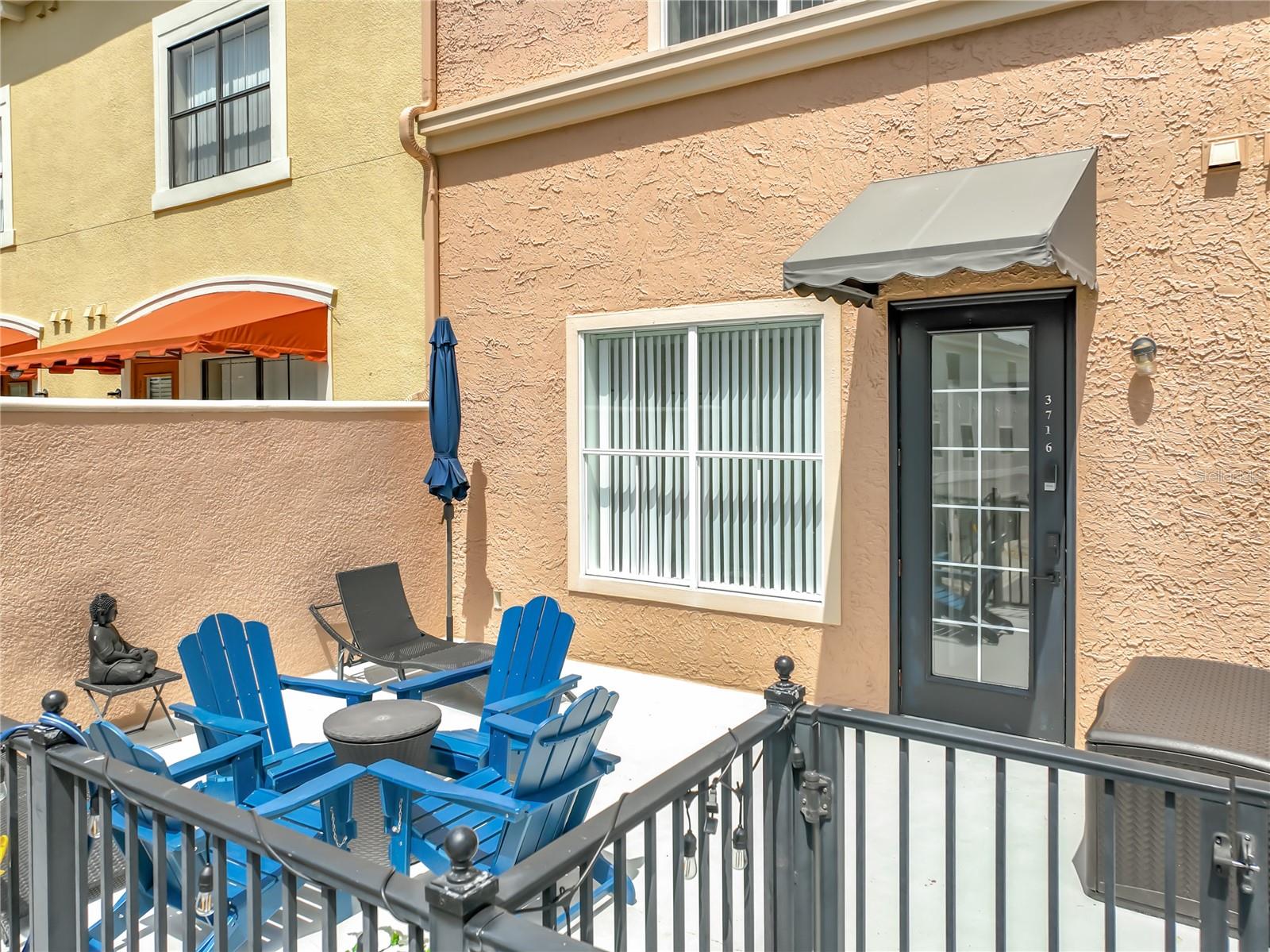 AVALON PARK LIVE/WORK UNS - Residential Lease