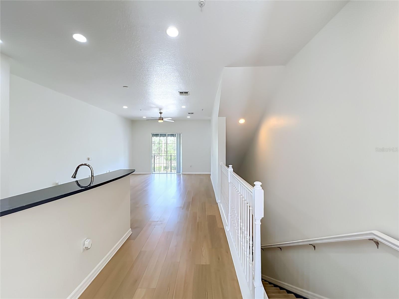 AVALON PARK LIVE/WORK UNS - Residential Lease