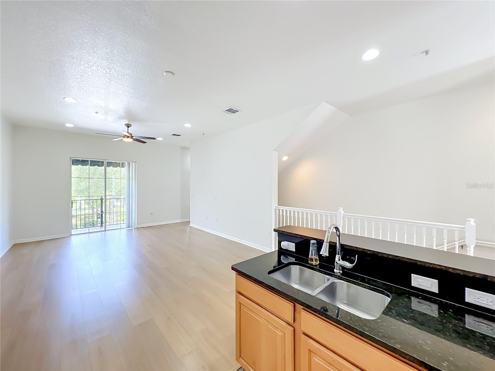AVALON PARK LIVE/WORK UNS - Residential Lease
