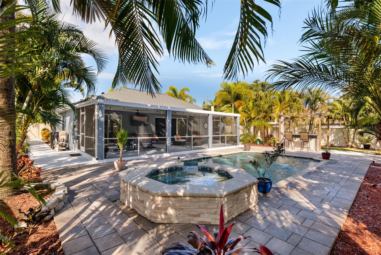 SKY CREST - Residential