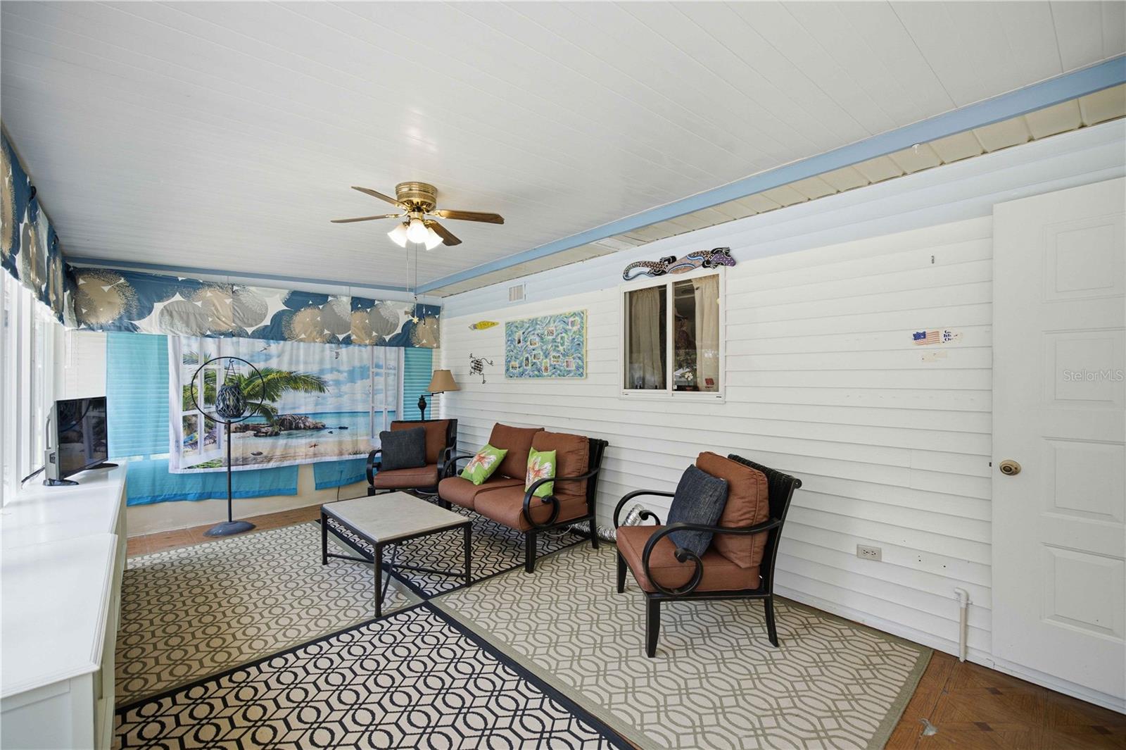 PALM CAY UN 02 - Residential
