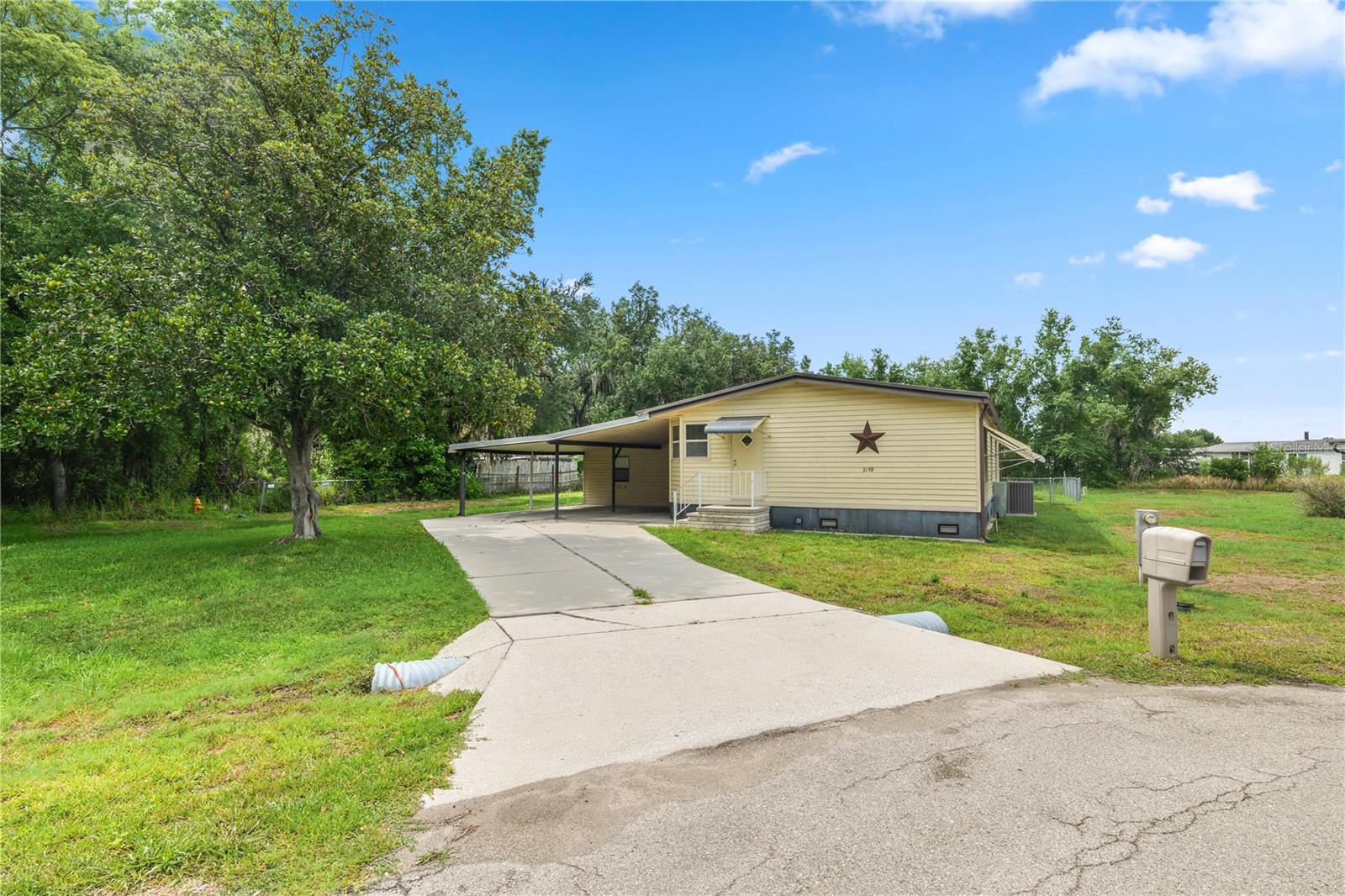 COUNTRY KNOLL - Residential