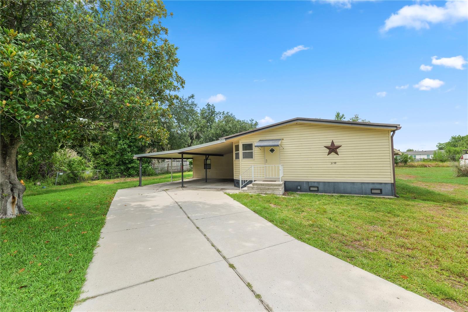 COUNTRY KNOLL - Residential