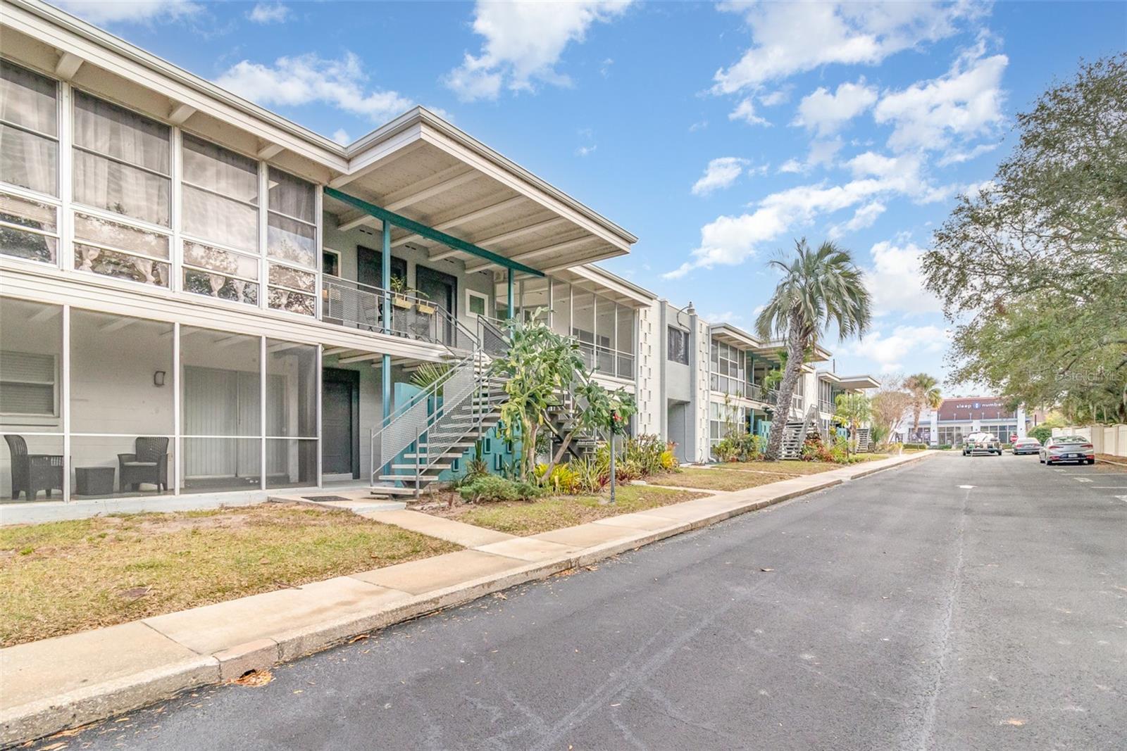 LAKE KILLARNEY CONDO - Residential Lease