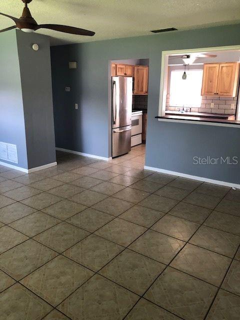 LAKE PALMS SEC 2 - Residential Lease