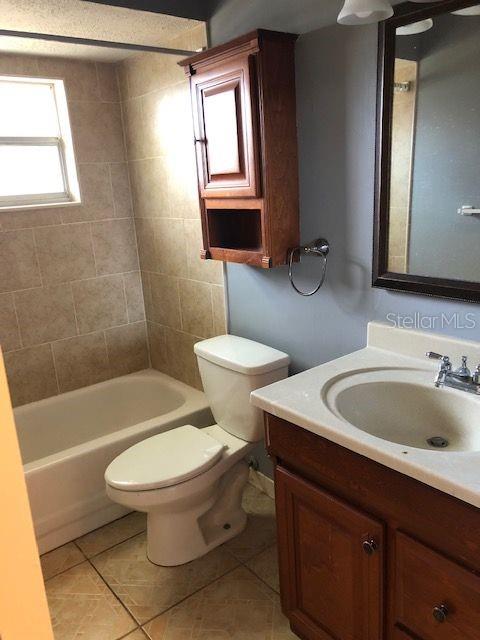 LAKE PALMS SEC 2 - Residential Lease