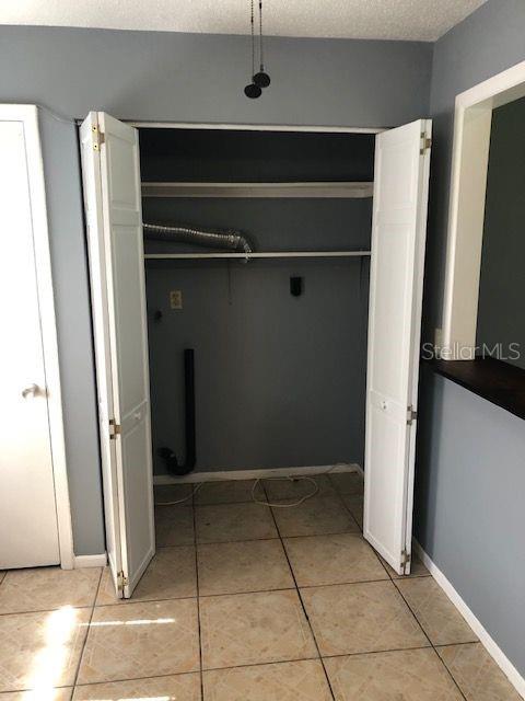LAKE PALMS SEC 2 - Residential Lease