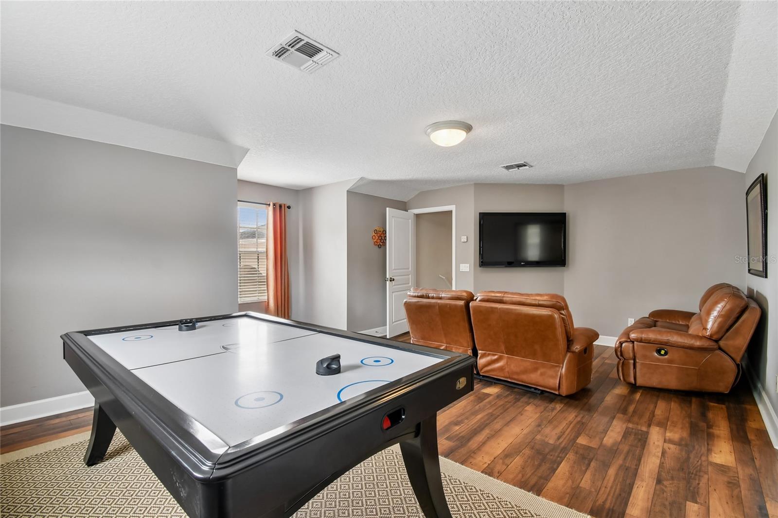 LIVE OAK RESERVE UNIT THREE - Residential