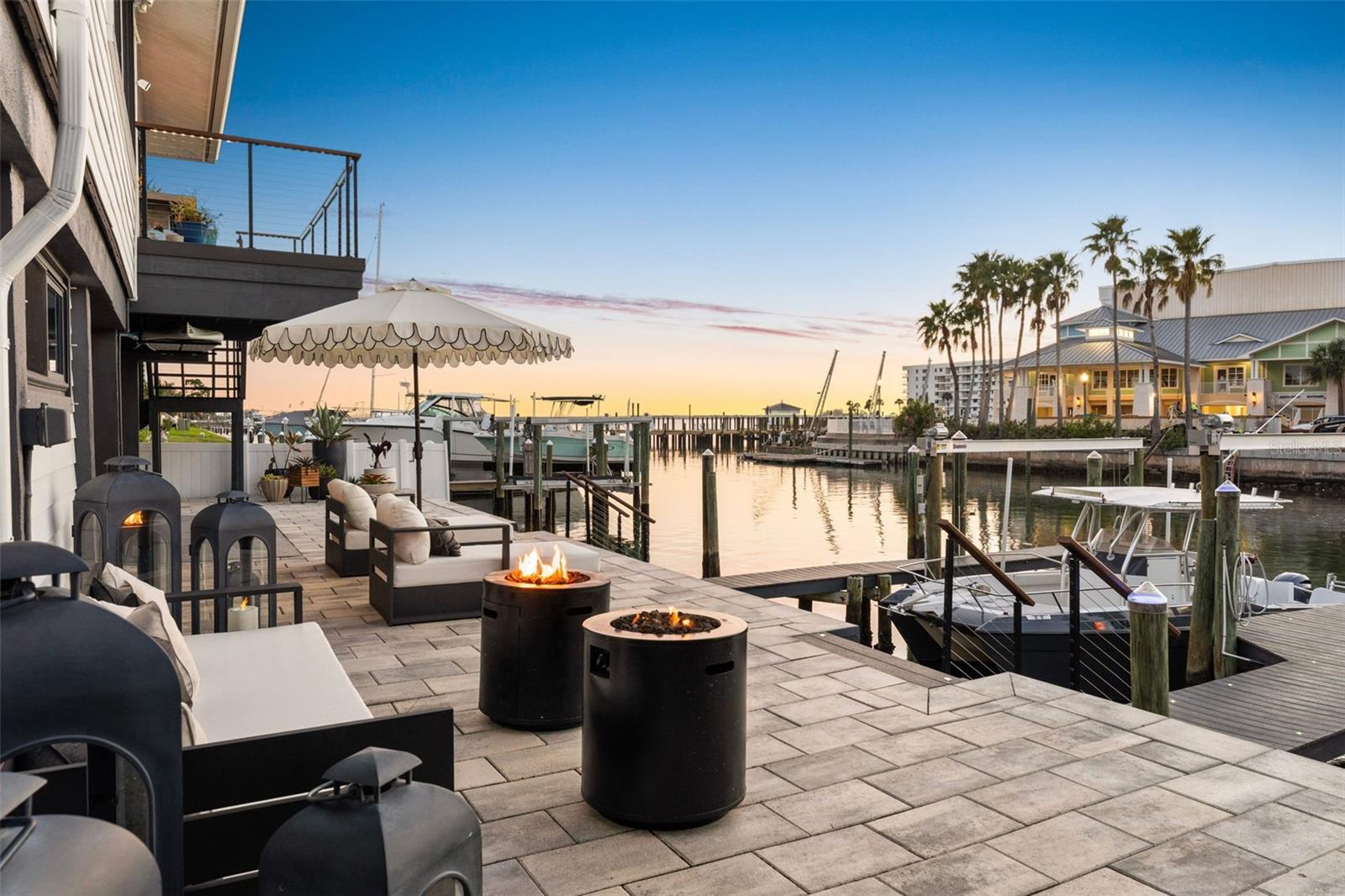 DUNEDIN CAUSEWAY CENTER - Commercial Sale