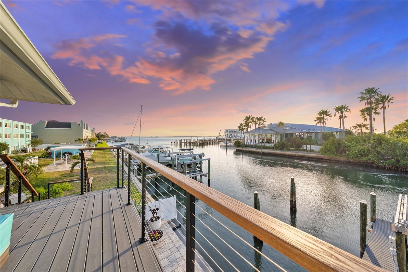 DUNEDIN CAUSEWAY CENTER - Commercial Sale