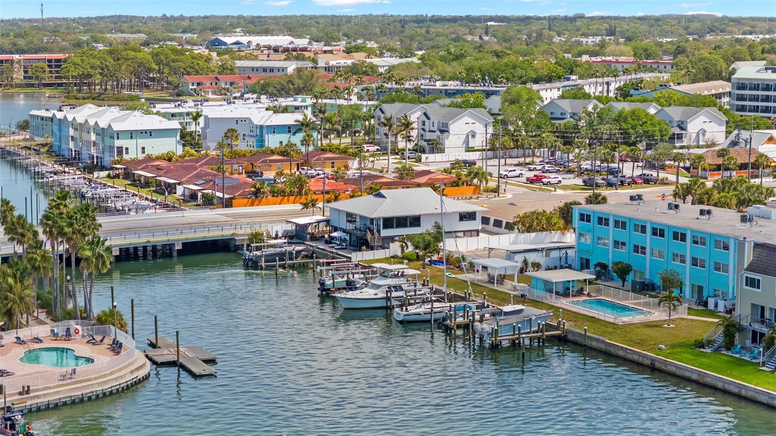 DUNEDIN CAUSEWAY CENTER - Commercial Sale