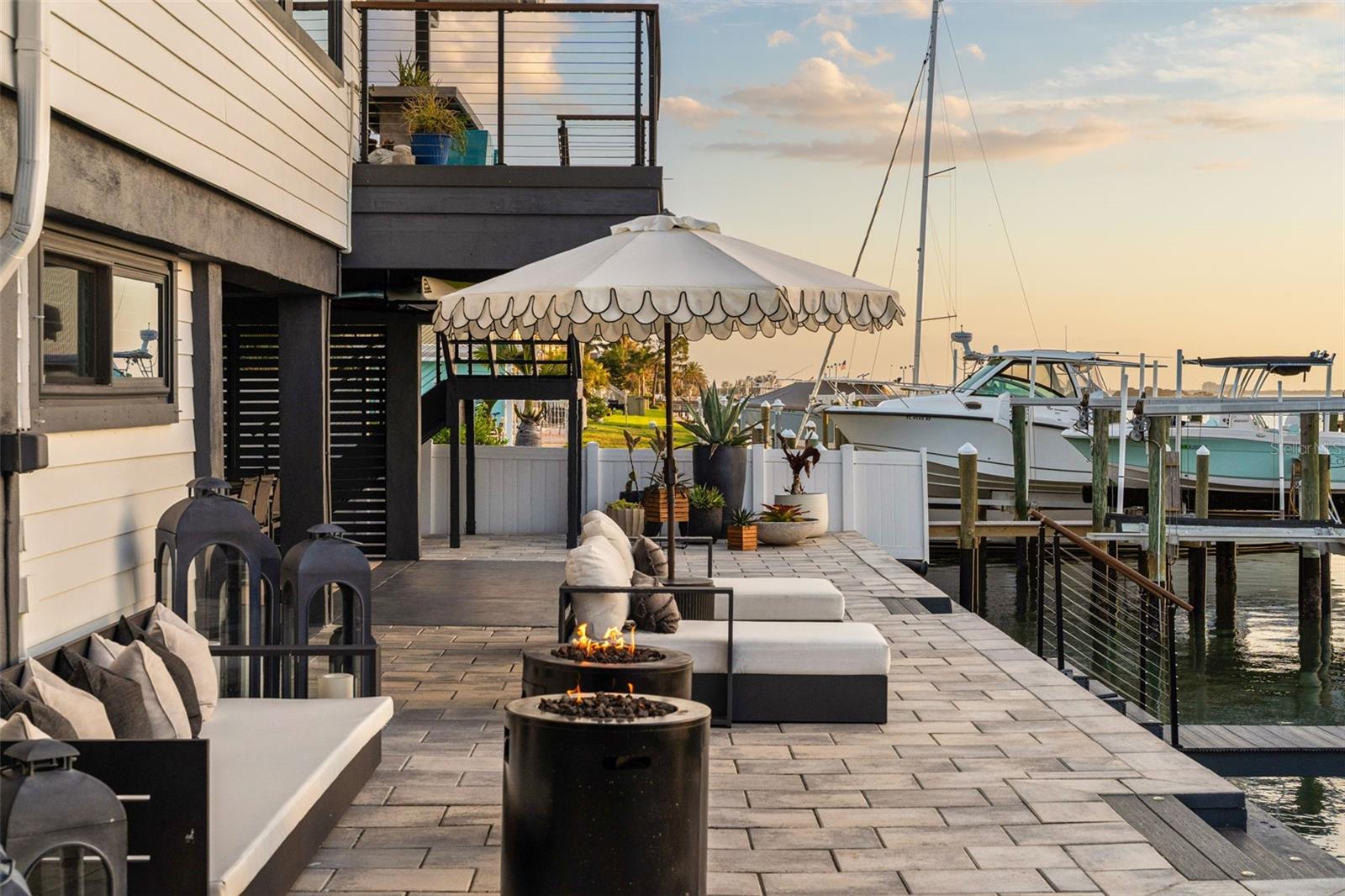 DUNEDIN CAUSEWAY CENTER - Commercial Sale