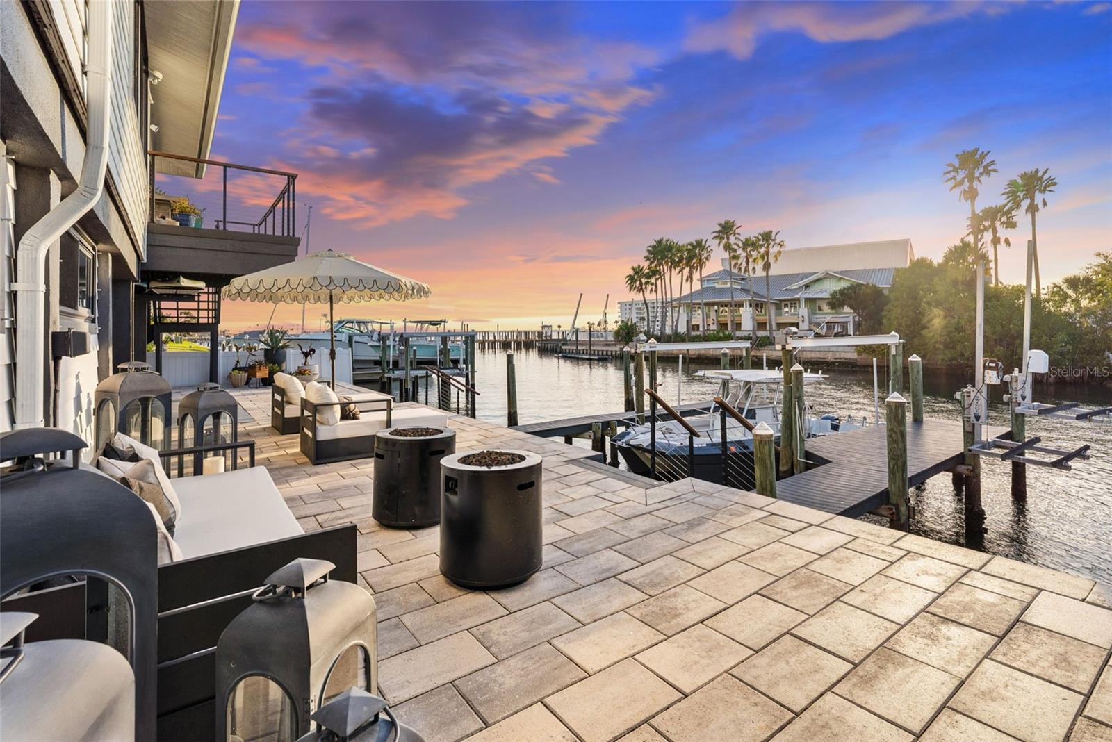 DUNEDIN CAUSEWAY CENTER - Commercial Sale