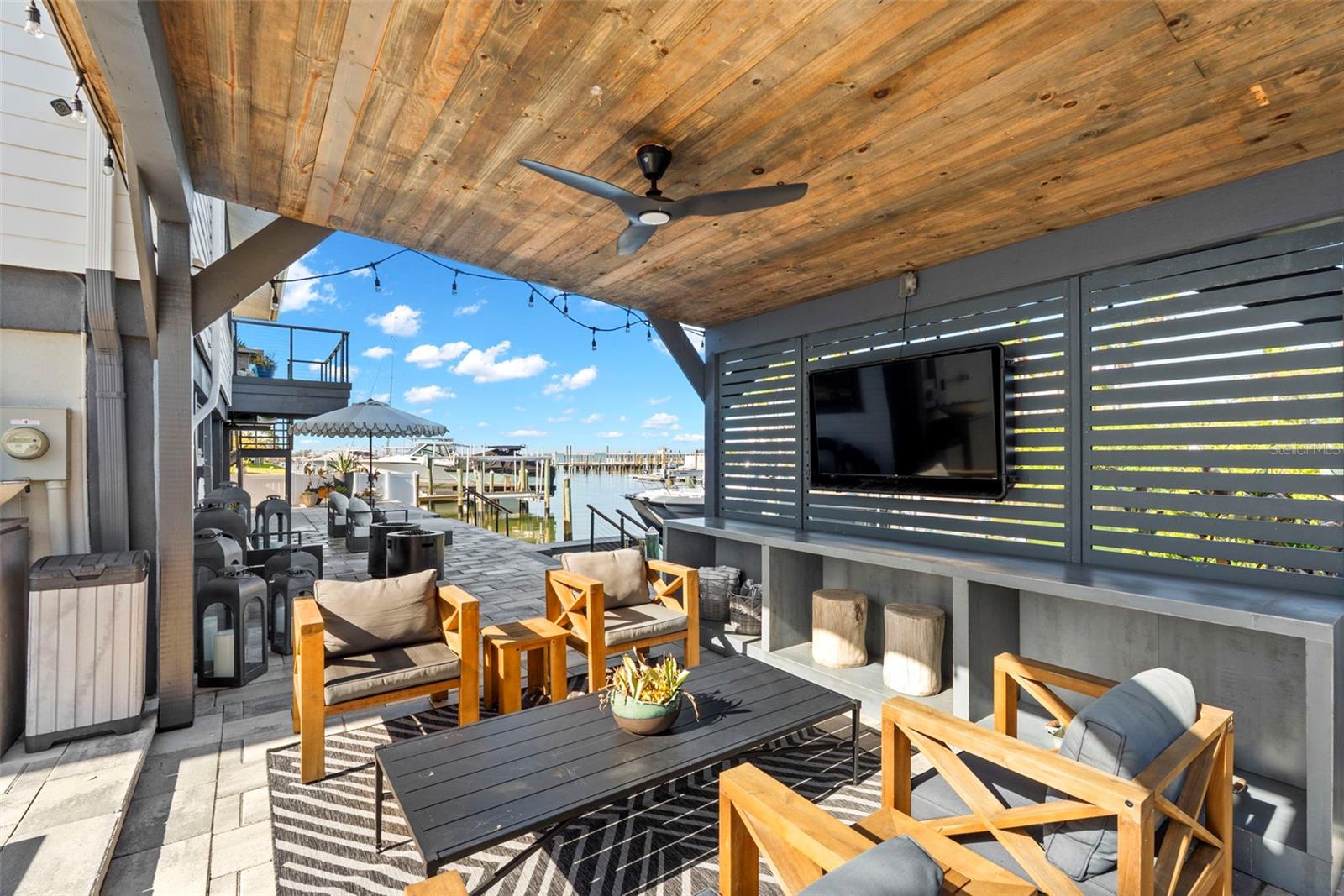 DUNEDIN CAUSEWAY CENTER - Commercial Sale