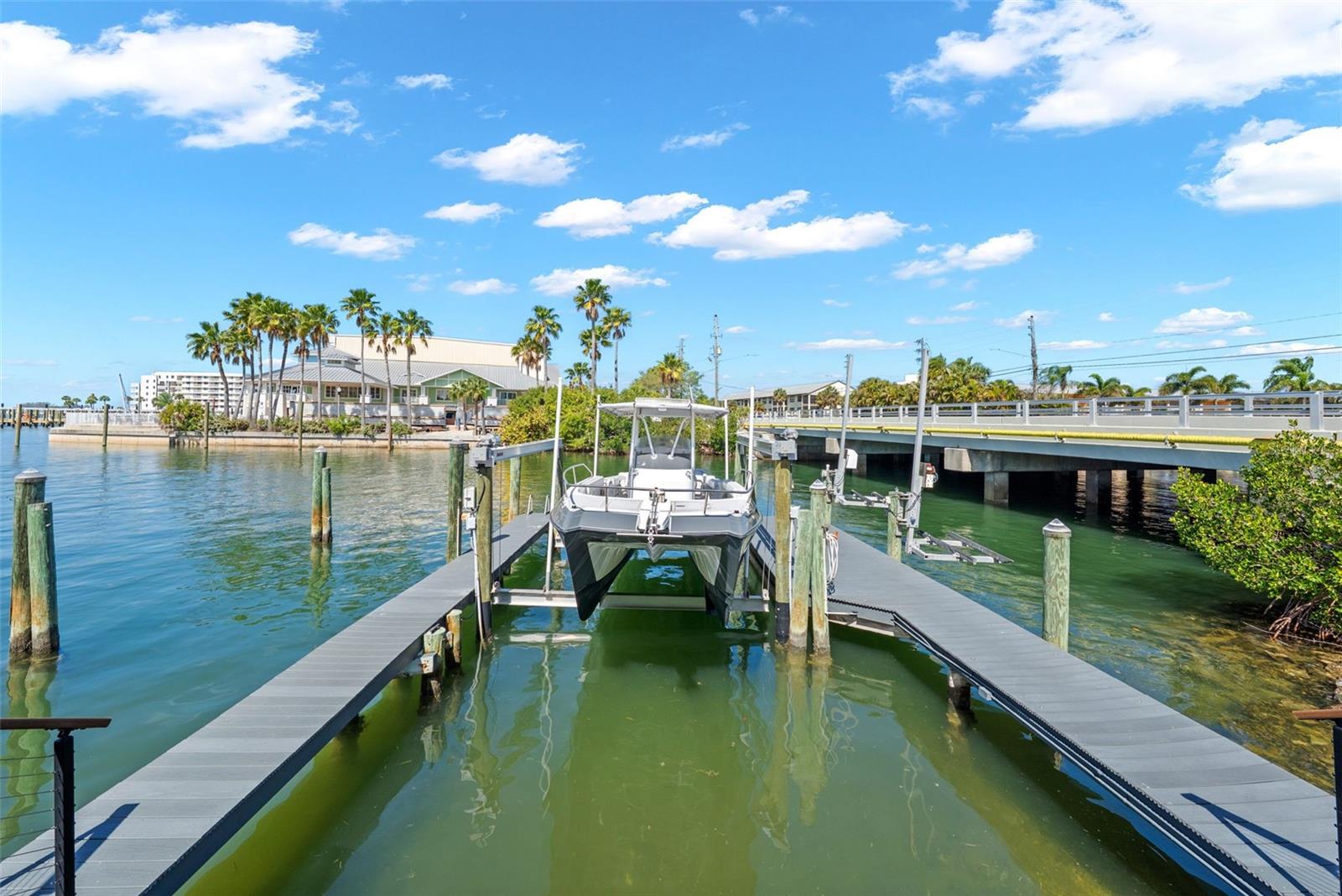 DUNEDIN CAUSEWAY CENTER - Commercial Sale