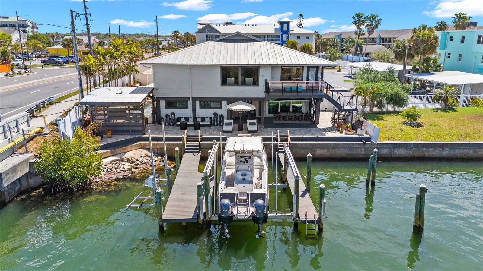 DUNEDIN CAUSEWAY CENTER - Commercial Sale