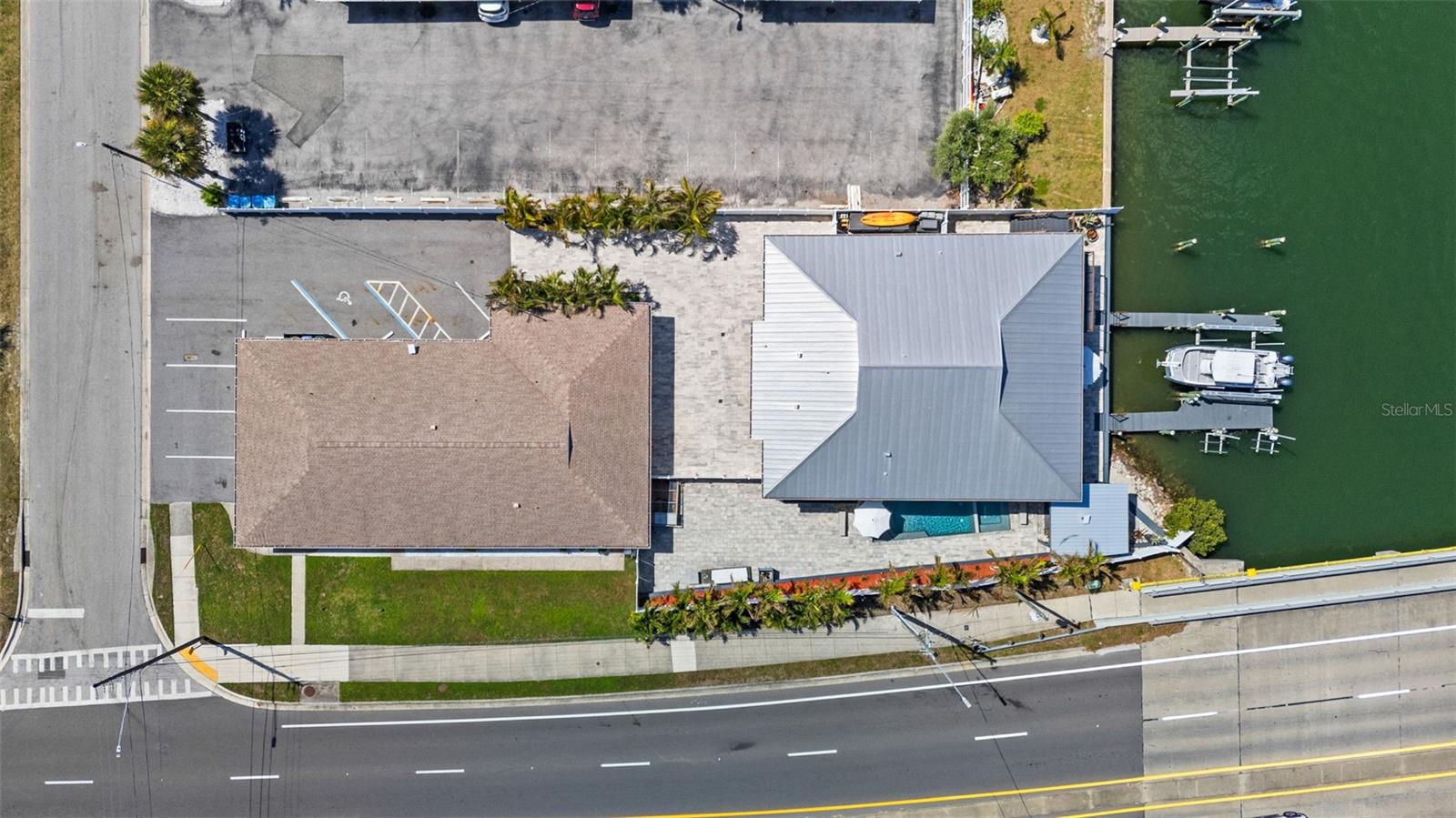 DUNEDIN CAUSEWAY CENTER - Commercial Sale