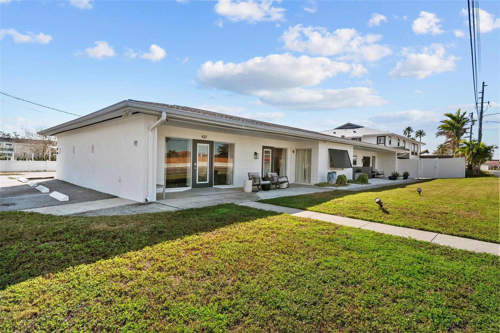 DUNEDIN CAUSEWAY CENTER - Commercial Sale