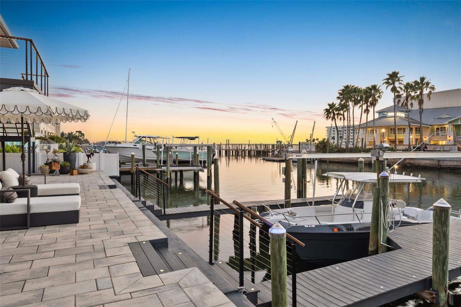 DUNEDIN CAUSEWAY CENTER - Commercial Sale