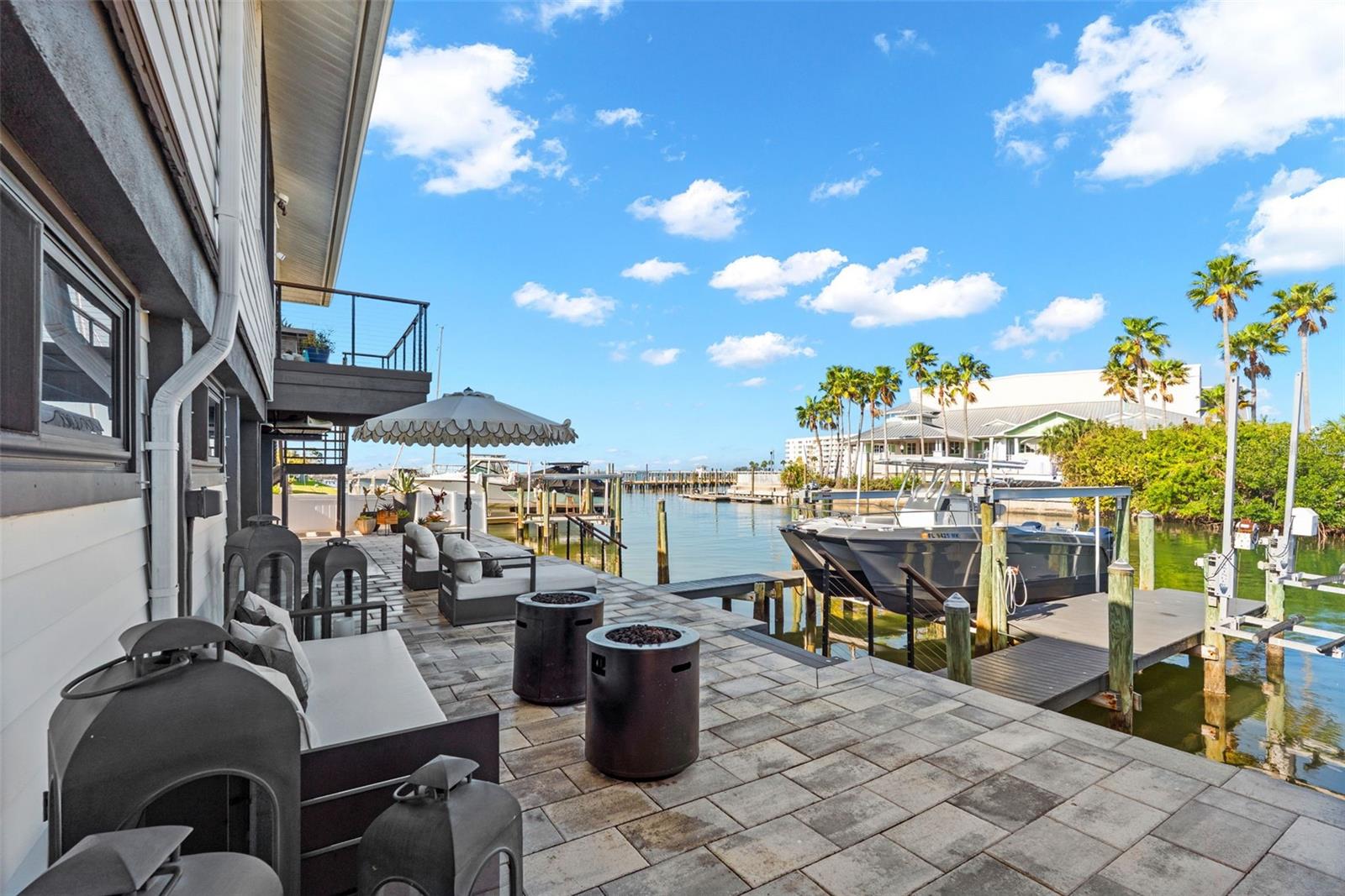 DUNEDIN CAUSEWAY CENTER - Commercial Sale