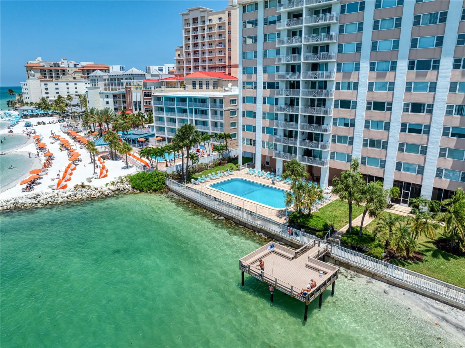 CONTINENTAL TOWERS - Residential