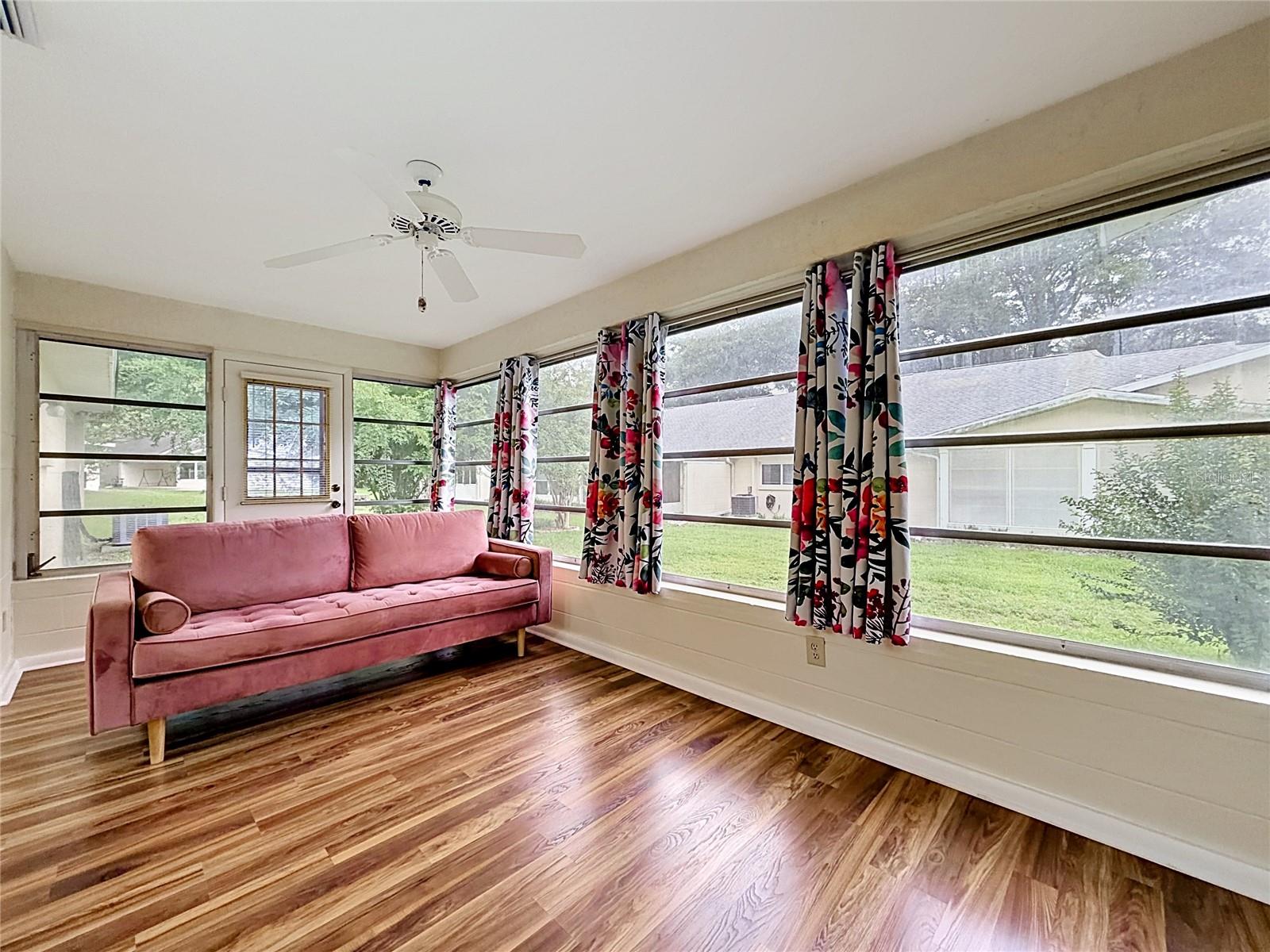 CIRCLE SQUARE WOODS #Y - Residential