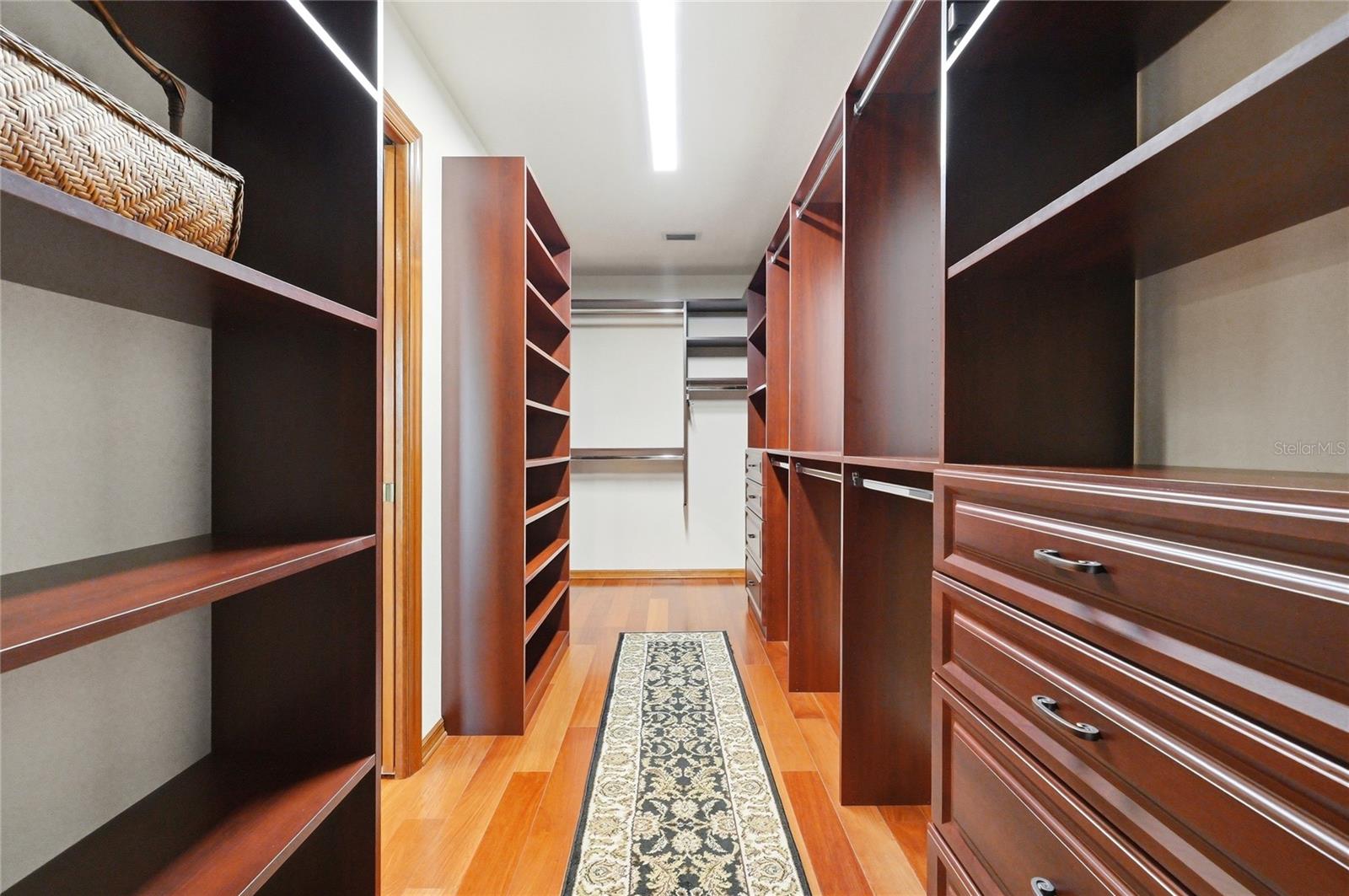 STONEGATE - Residential