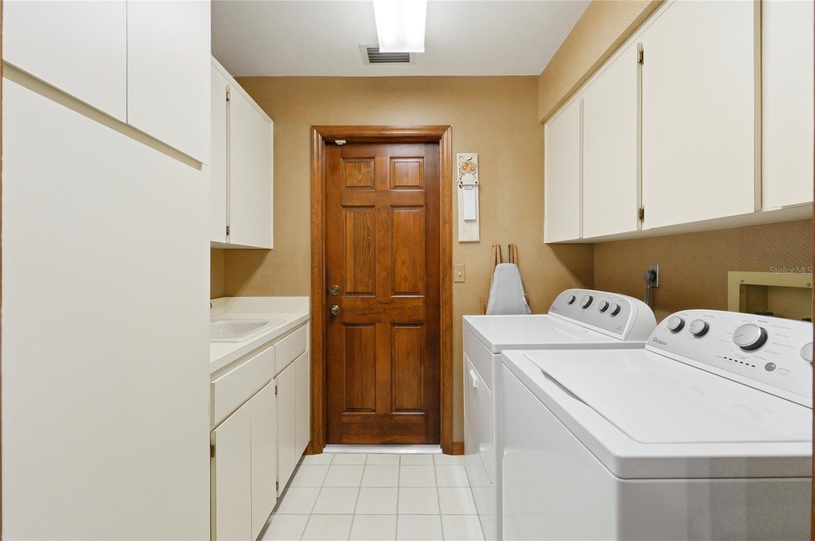 STONEGATE - Residential