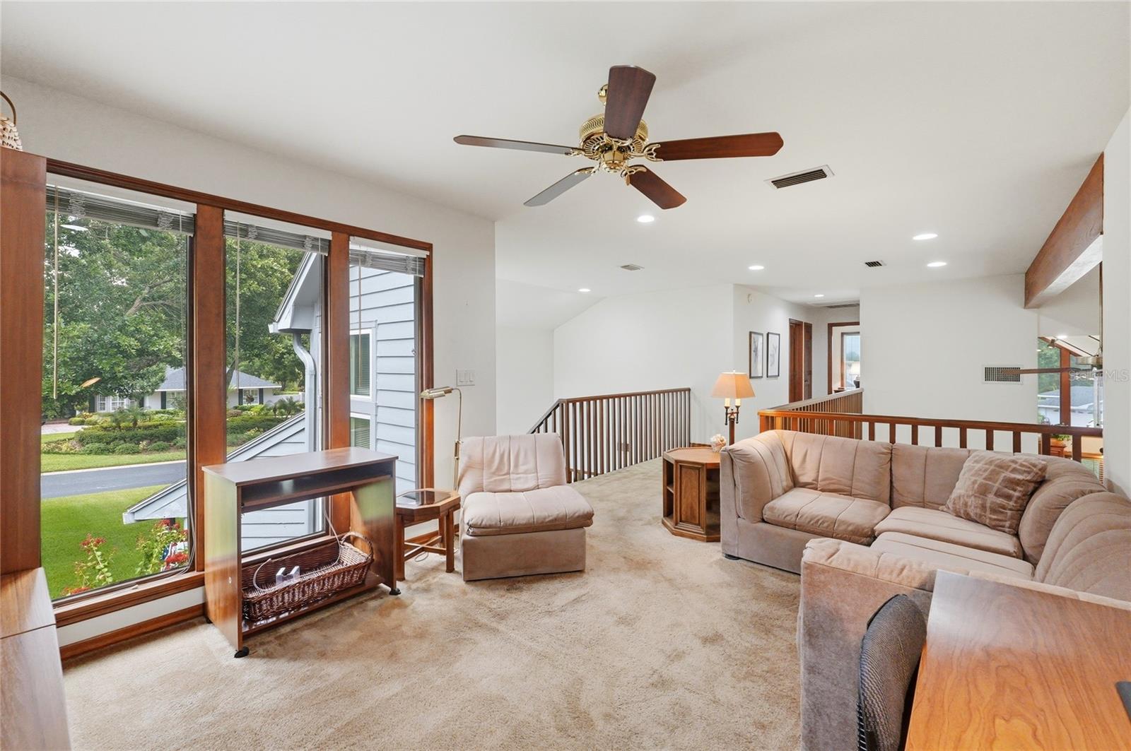 STONEGATE - Residential