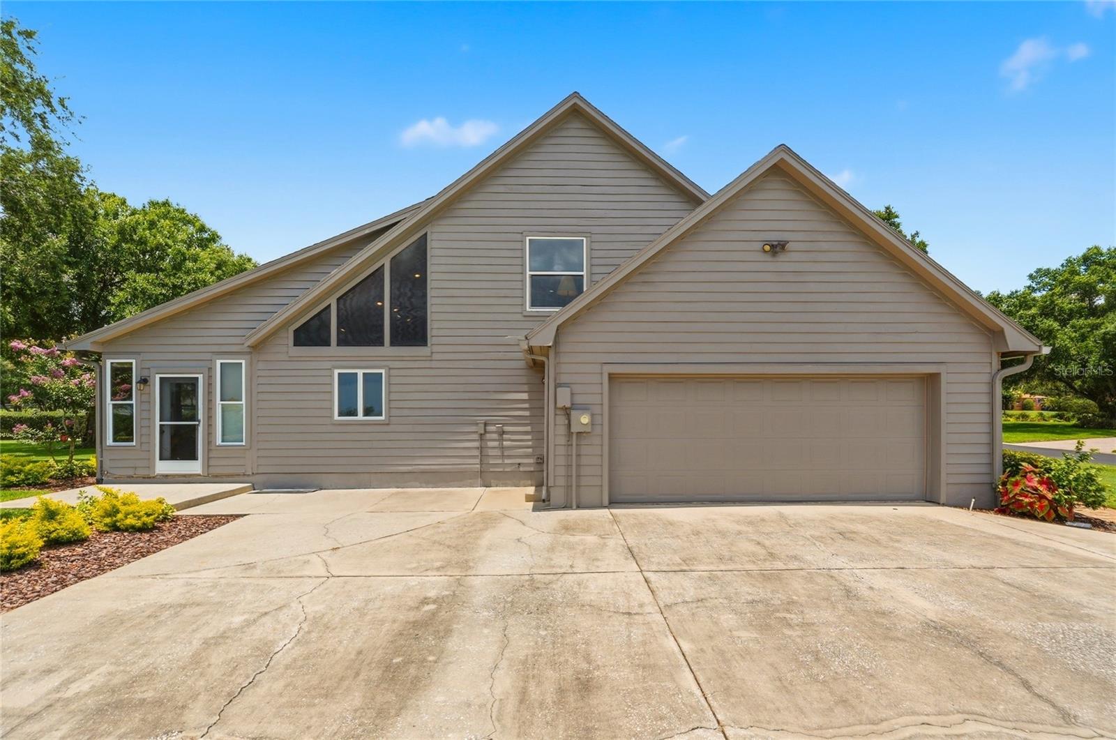 STONEGATE - Residential